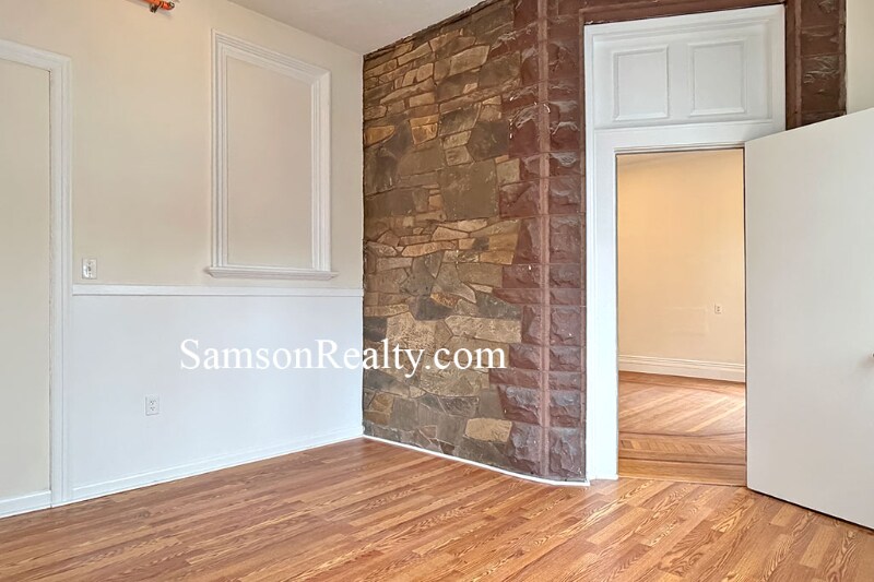 Building Photo - 314 Angell St