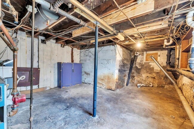 Building Photo - 1144 Wasena Ave SW