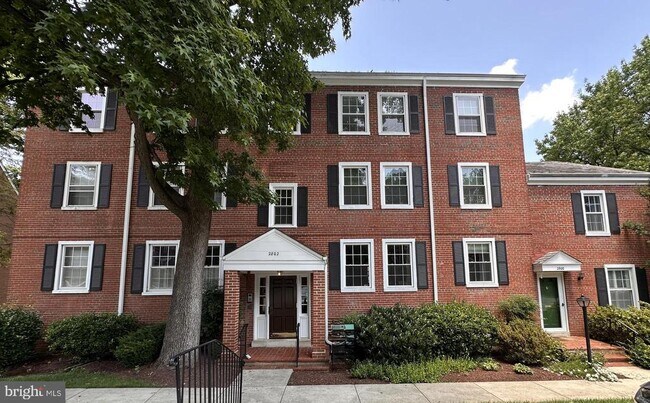 Primary Photo - 2802 S Columbus St