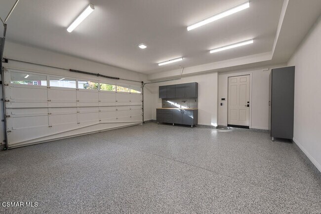 Building Photo - 2390 Crombie Ct