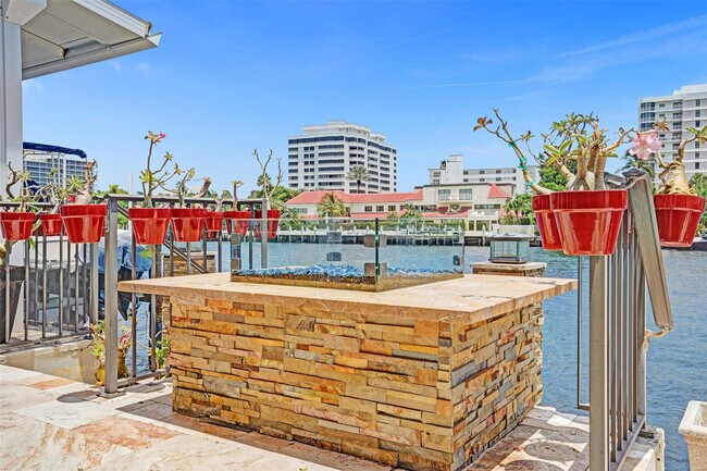 Building Photo - 683 Pelican Way