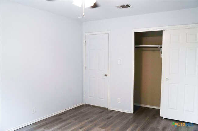 Building Photo - 11719 Wayward Daisy