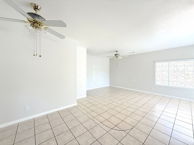 Building Photo - LOVELY HOME IN 55+ COMMUNITY IN PRESCOTT V...