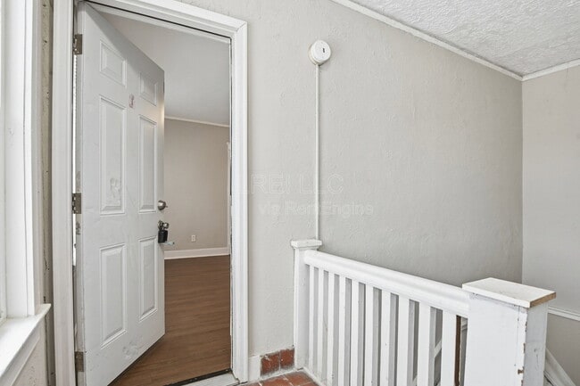 Building Photo - 701 Hazel St