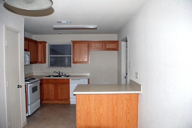 Kitchen - 14101 Black Gold Trl