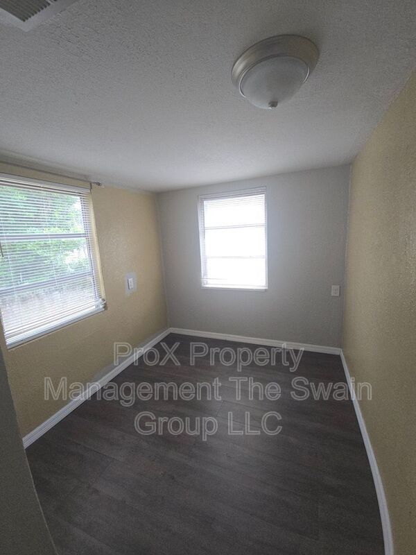 Building Photo - 2119 Park Ave
