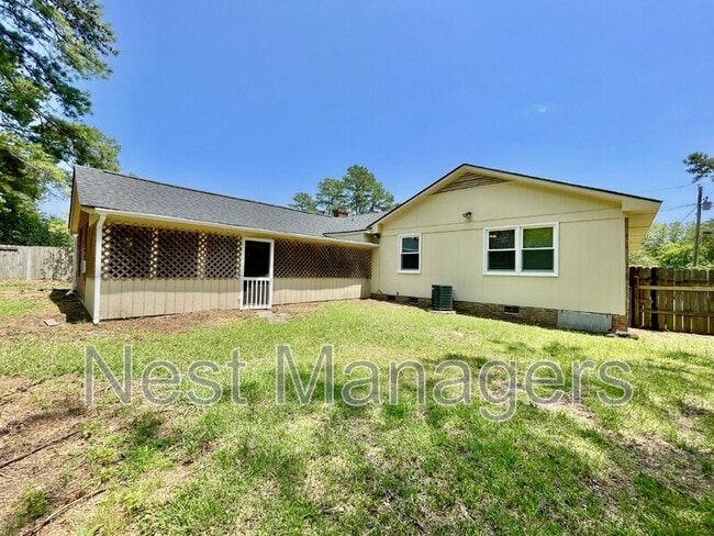 Building Photo - 717 Rockwood Dr