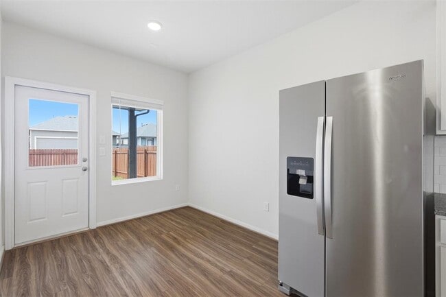 Building Photo - 141 Everglades Dr