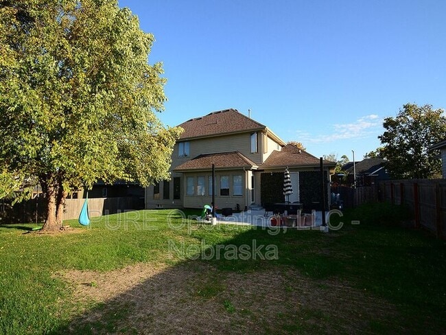 Building Photo - 2003 Crest Ridge Dr