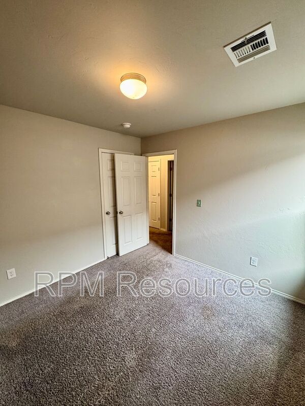 Building Photo - 11816 Jude Way