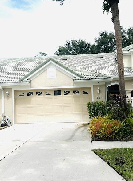 Building Photo - 1641 SW Harbour Isles Cir