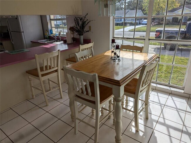 Building Photo - 1107 W Coral St