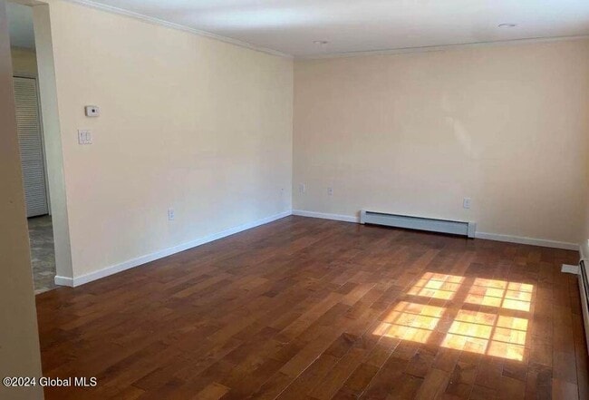 Building Photo - 10 Veterans St