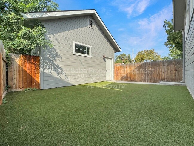 Building Photo - 2007 S Atlantic St