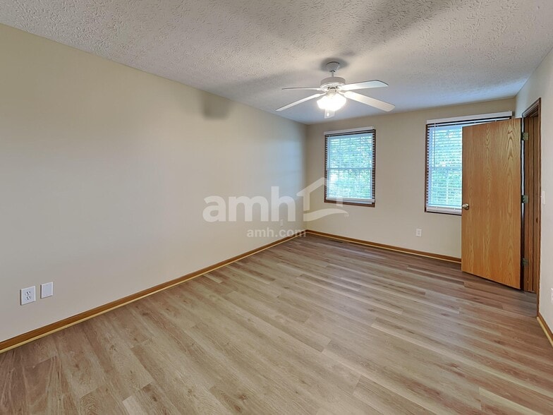 Building Photo - 5161 Tyler Henry Dr