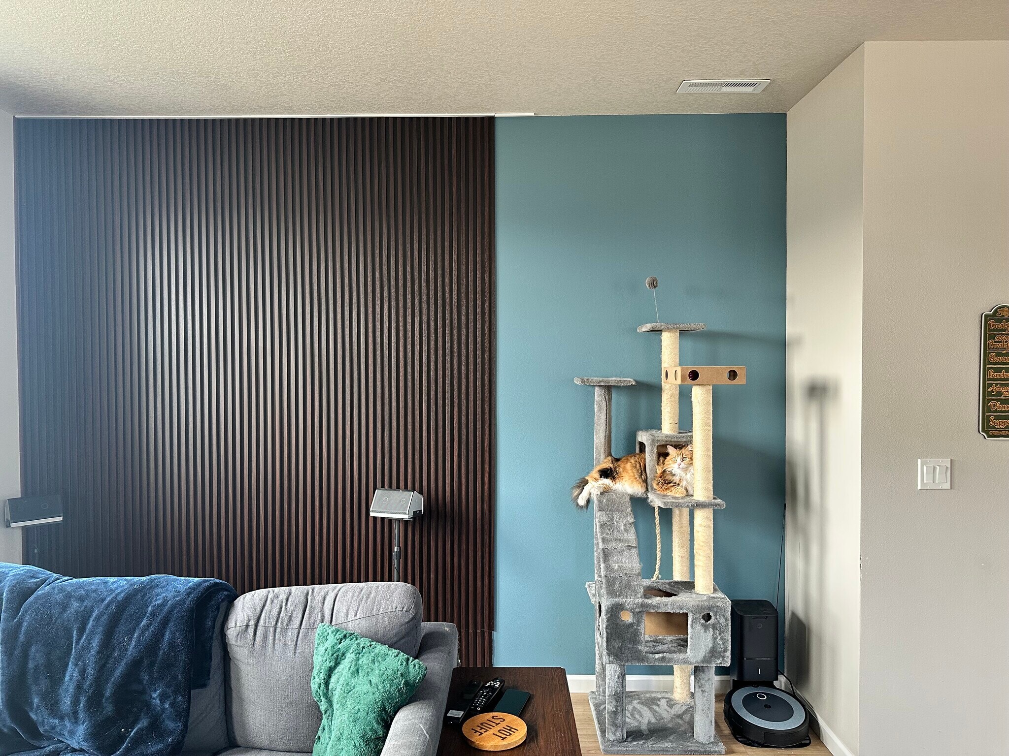 Couch - 6992 SE Frasier Ln