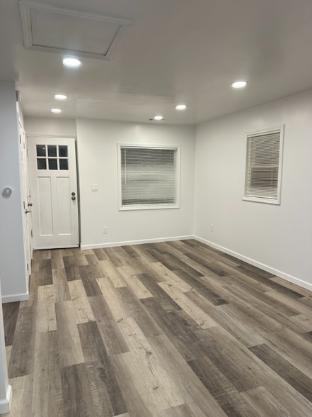 Building Photo - 28532 Grayling Ave