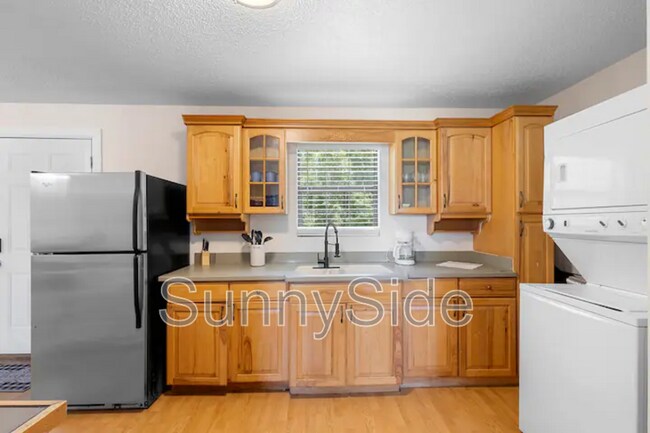 Building Photo - 3747 Florida 33