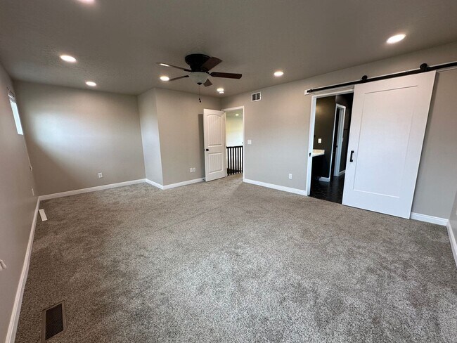 Building Photo - Single Family Home on Ranches Golf Course ...