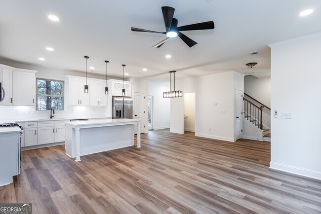 Building Photo - 3342 Landings S Dr SW