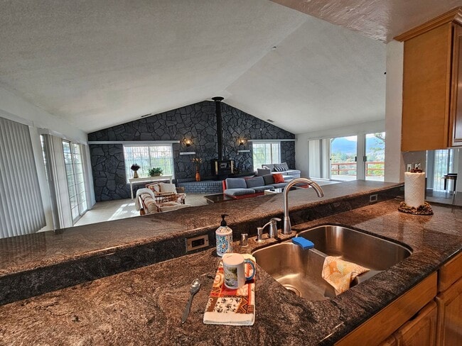 Building Photo - Breathtaking VIEWS in Hidden Valley Lake!