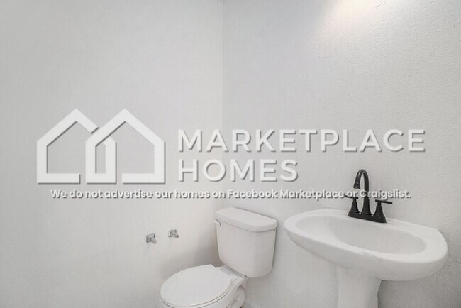 Building Photo - 9734 Ceremony Cove