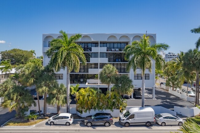 Building Photo - Legacy at Bay Harbor