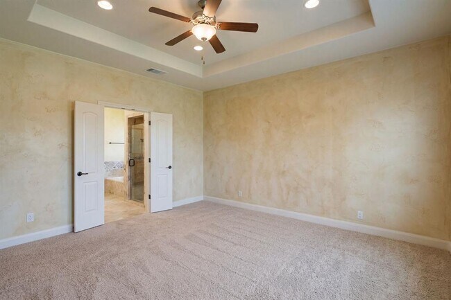 Building Photo - 104 Cedar Glen Cove