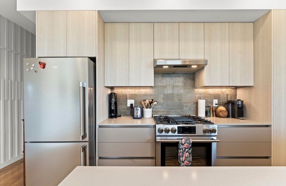 Building Photo - 191 Condor St