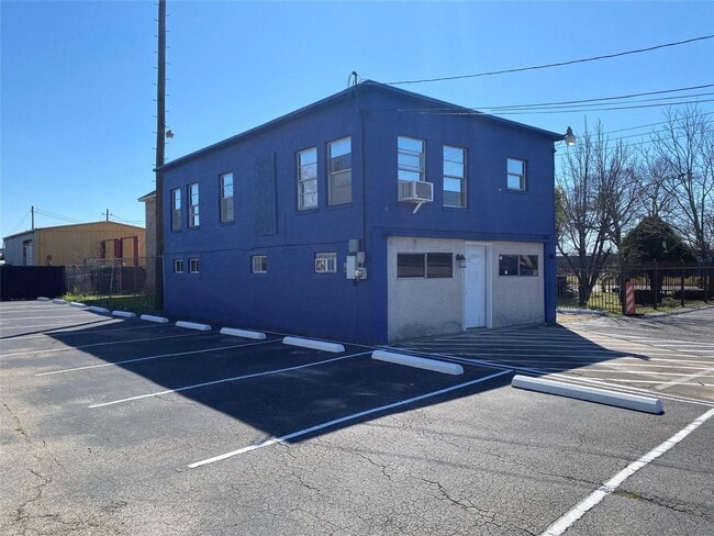 Building Photo - 3427 Federal Rd