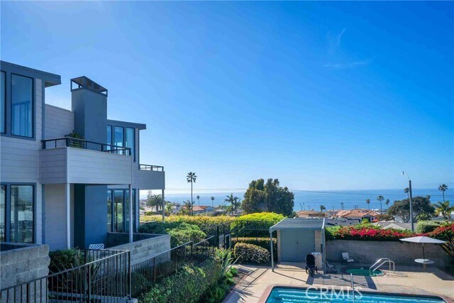Building Photo - 420 Palos Verdes Blvd