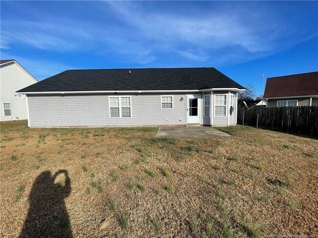 Building Photo - 1932 Lioncoward Dr