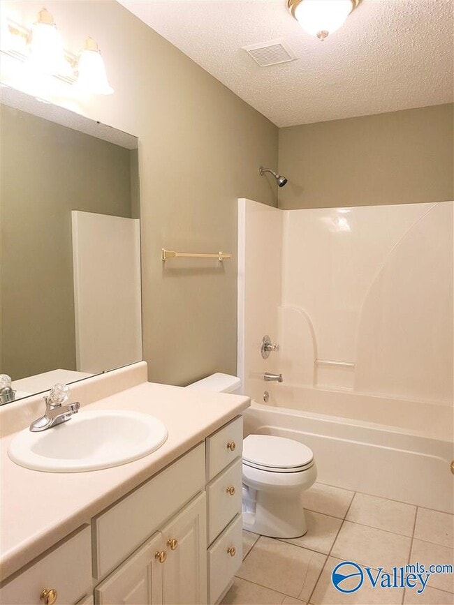 Building Photo - 5308 Frankford Dr SE