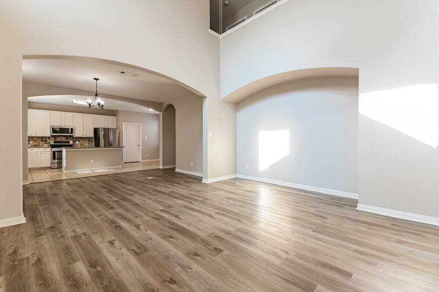 Building Photo - 9900 Concord Dr