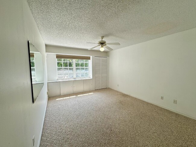 Building Photo - Charming 2-Bedroom Home in Clermont, FL (5...