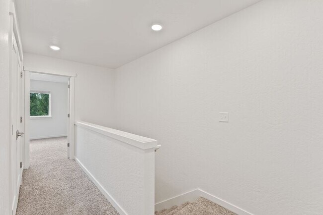 Building Photo - 19308 E Sprague Ave