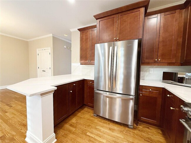 Building Photo - 3641 Ridge Towne Dr