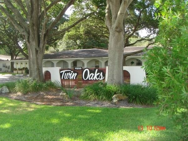 Building Photo - 11200 102nd Ave