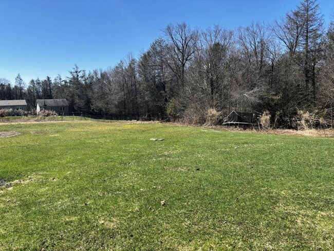 Building Photo - 499 Tanzman Rd