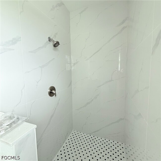 Building Photo - 208 Johns Ave