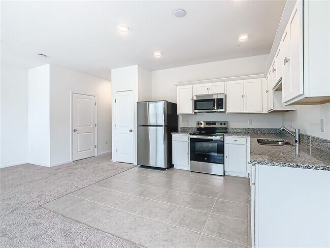 Building Photo - 3270 Vesara Dr