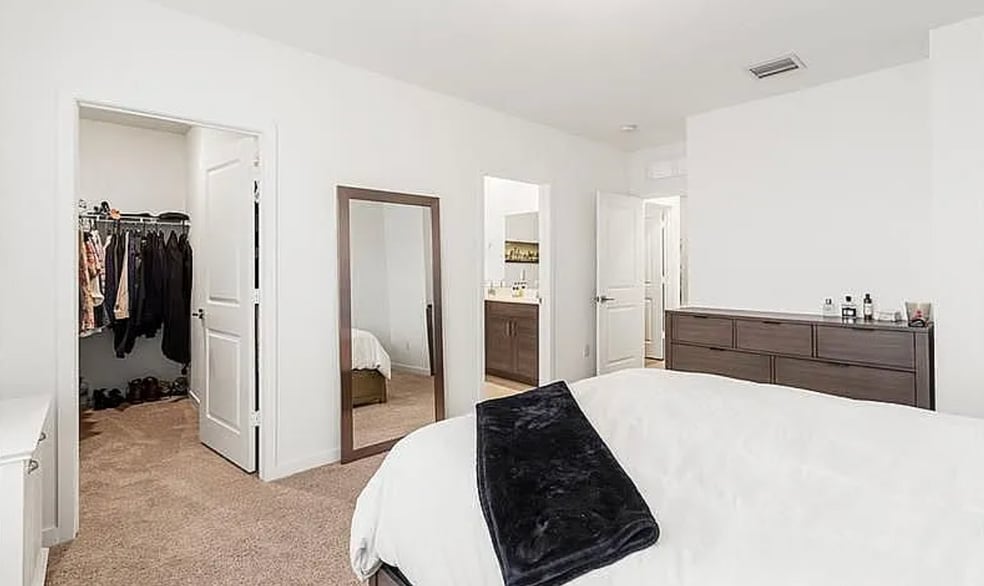 Building Photo - 531 NW 17th St