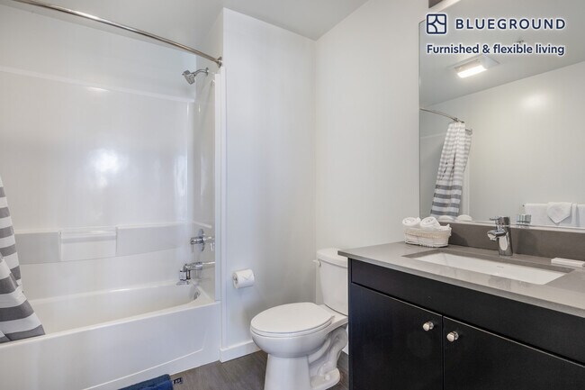 Building Photo - 400 Clementina St