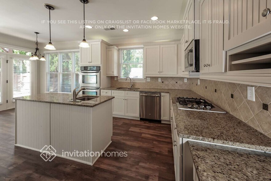 Building Photo - 113 Mirage Dr