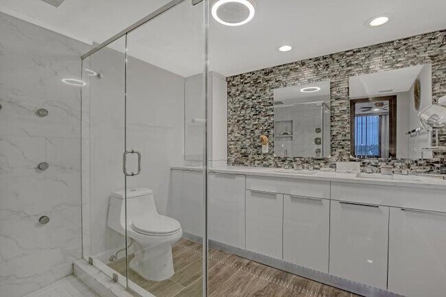 Building Photo - 3589 S Ocean Blvd
