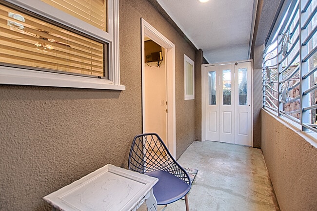 Patio - 307 Capitola Ave