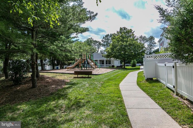 Building Photo - 212 William Livingston Ct