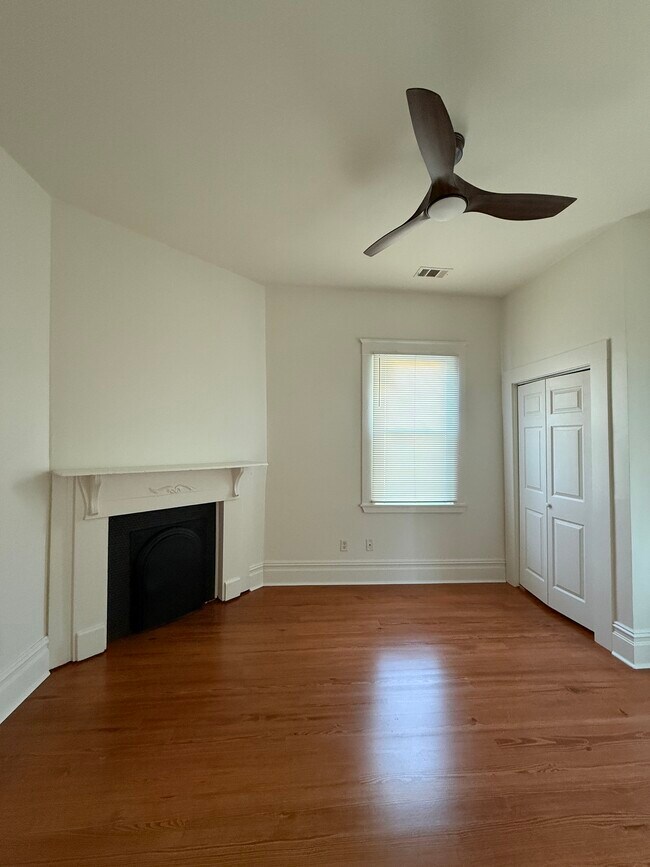 Building Photo - Renovated Historic Home