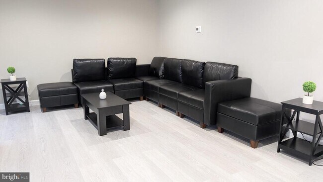 Building Photo - 2253 Papermill Rd