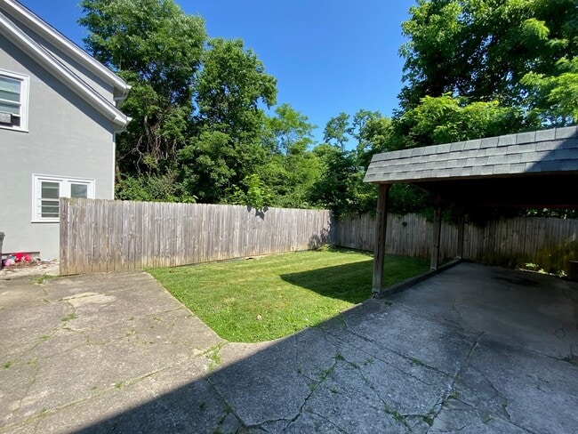 Building Photo - 1526 Dixmont Ave